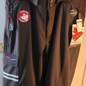 Canada Weather Gear Women's Black Cargo Pants